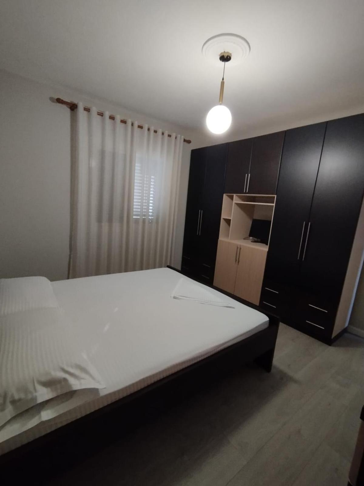 Leatis Apartment Durrës Extérieur photo