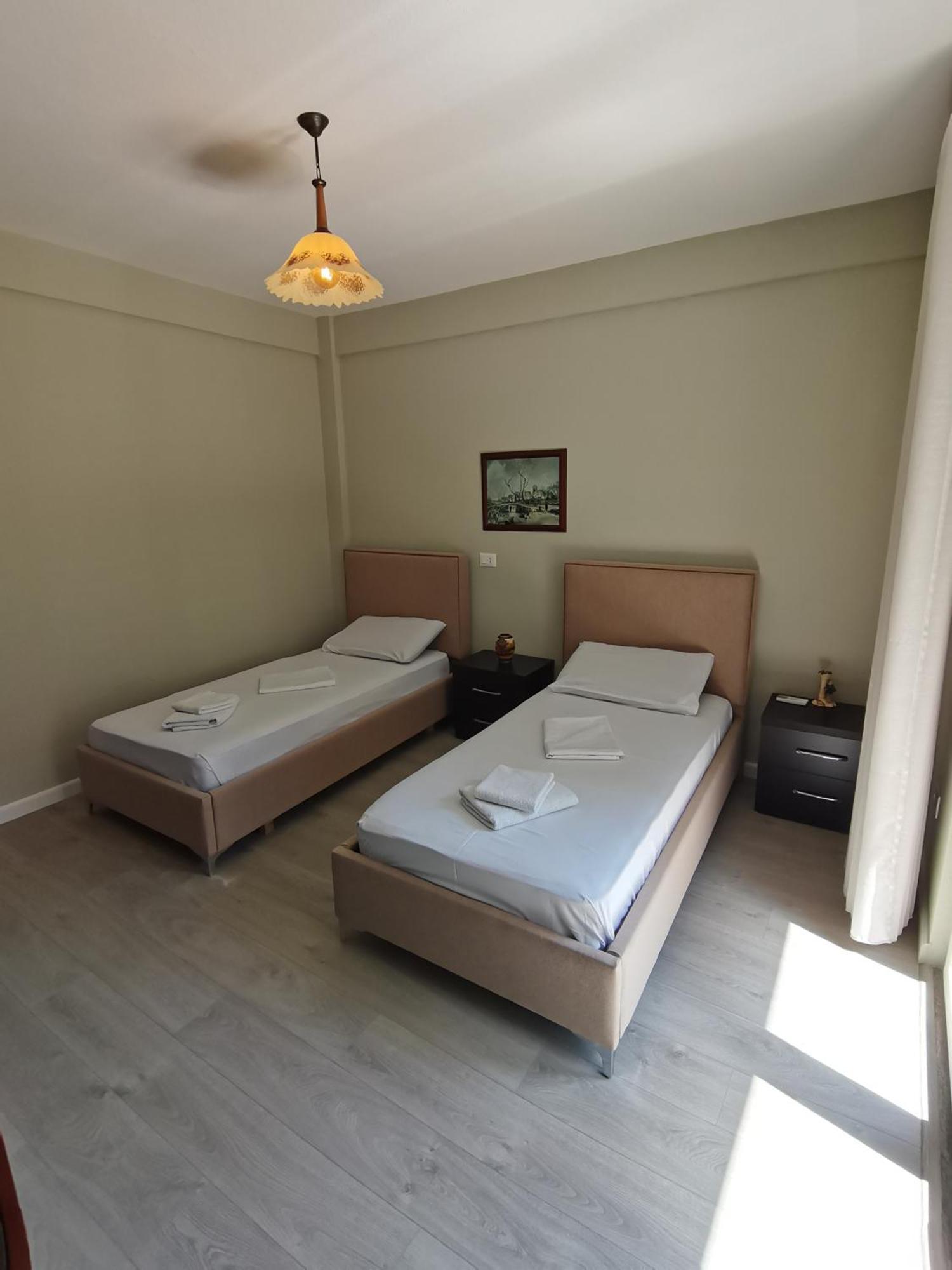 Leatis Apartment Durrës Extérieur photo